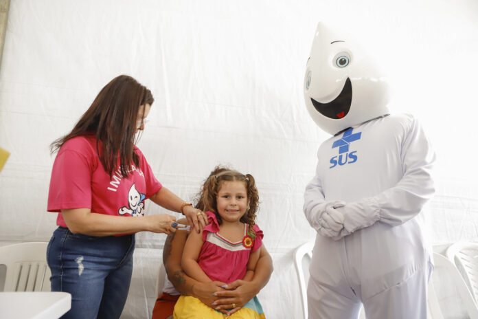18.10.2025 - Dia D da campanha de Multivacinação - Fotos Jhonatan CantarelleAgência Saúde DF (2)