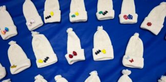 Touquinhas aquecem a chegada de bebês recém-nascidos ao Hospital de Santa Maria