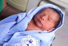 Teste da orelhinha está disponível em todas as maternidades da rede pública de saúde do DF