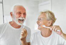 5 dicas para manter os dentes bonitos e naturais até o fim da vida