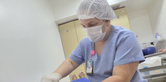 No Hospital de Base, pacientes com bolsa de colostomia e feridas ganham apoio para voltar à rotina