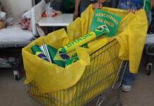 Clima de Copa anima pacientes em tratamento de câncer no Hospital de Base