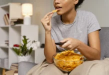 Consumo de alimentos industrializados em jogos da seleção exige atenção