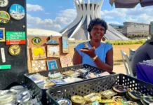Artesãos ajudam a contar as histórias de Brasília aos visitantes