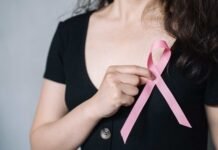 Exposição “Cicatrizes” reúne testemunhos de luta contra câncer de mama
